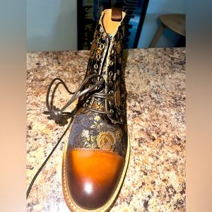 ***NEVER WORN, IN DUST BAG*** TAFT The Jack in Eden dress shoes, size 39.